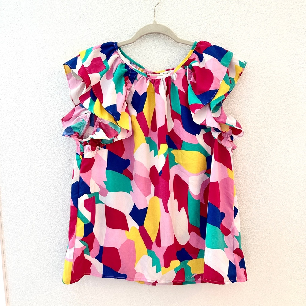 Adorable Flutter Sleeve Top Size Large